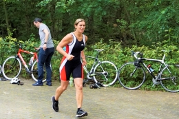 20180616 ASV-Triathletinnen beim Mini-Triathlon, Rekken-NL (70)