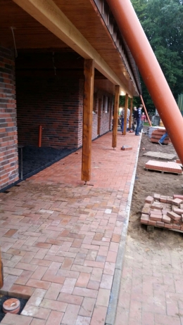 Innenausbau & Pflasterung