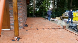 Innenausbau & Pflasterung