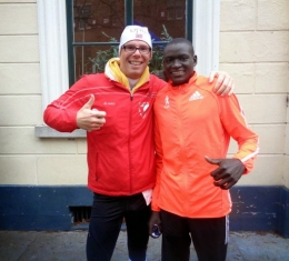 Klaus mit Marathon-Weltrekordhalter Dennis Kimetto